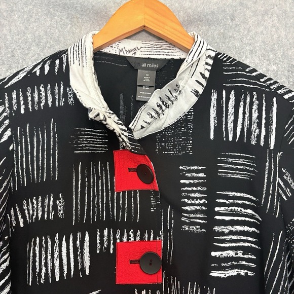 Ali Miles Womens Top Size 1X Black White Mixed Media Artsy Lagenlook Button - Picture 3 of 6